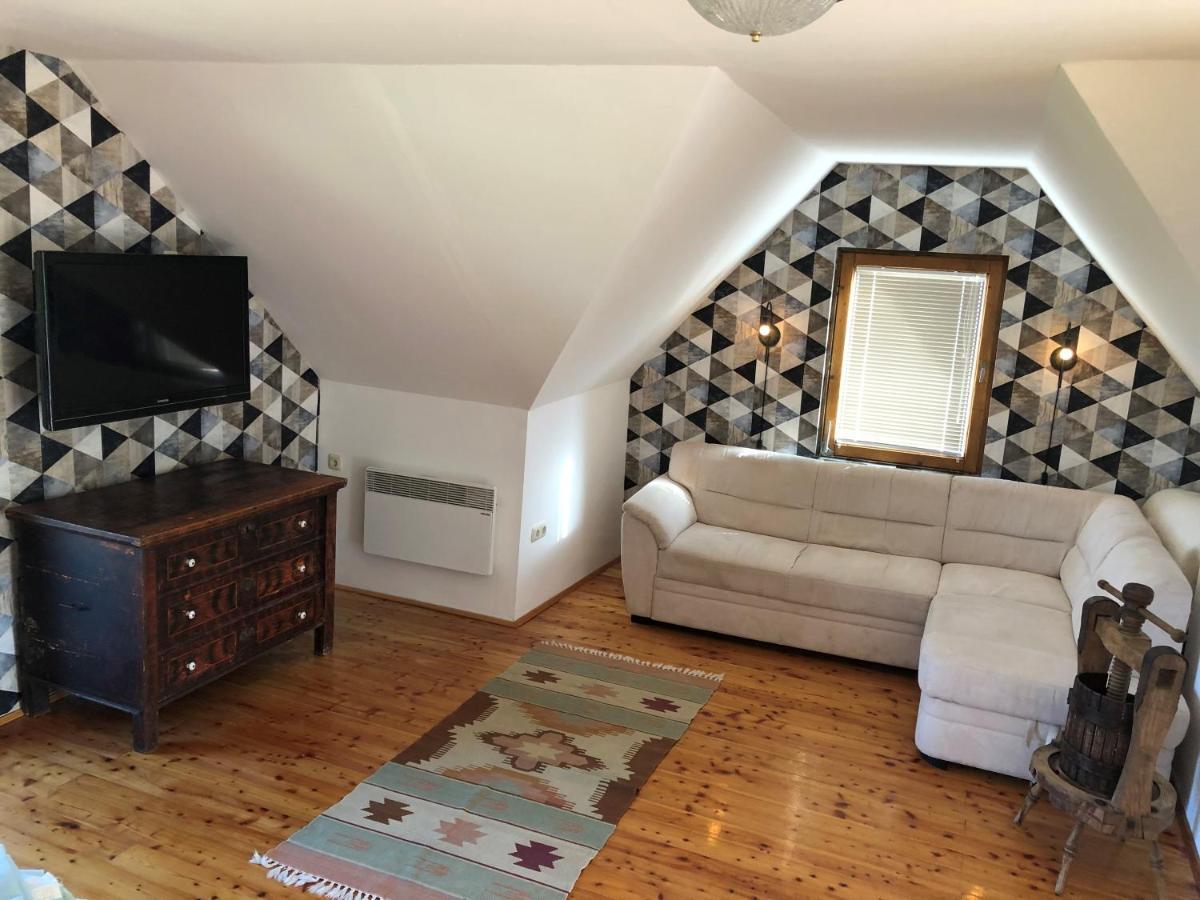 Szőlőskert Studio Apartman Ábrahámhegy Exterior foto